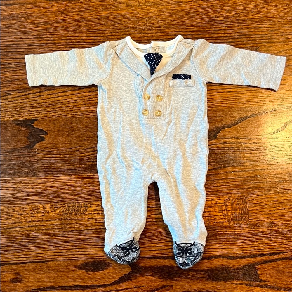 Edgehill Collection Gray Footie with Tie and Button Accents